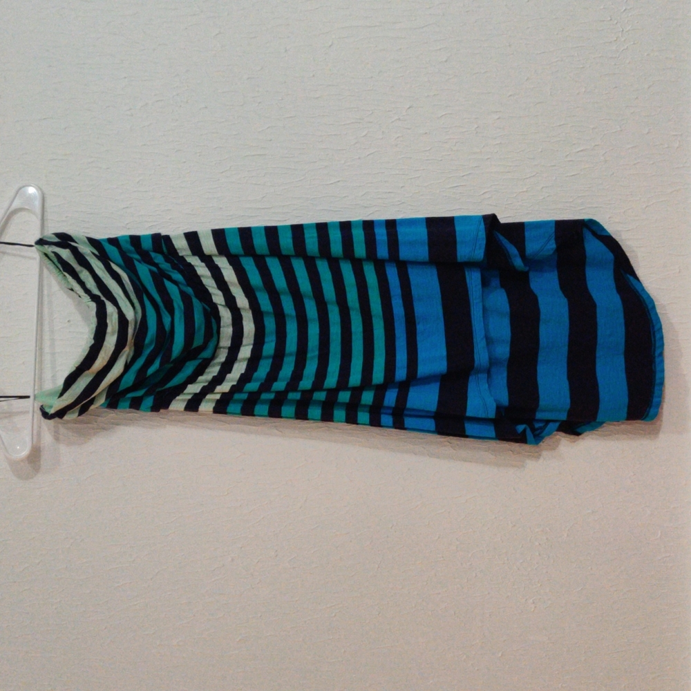 Stripped strapless dress